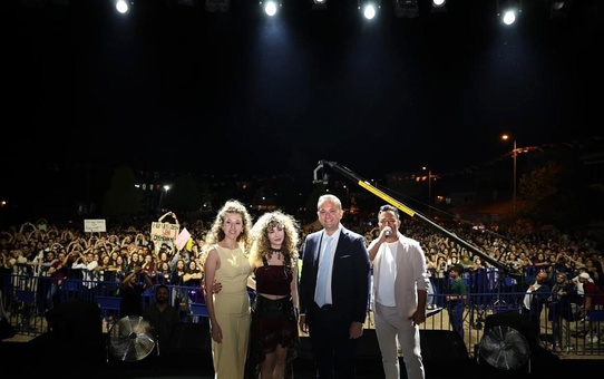 Çivril'de 27. Uluslararası Elma Tarım ve Kültür Festivali Coşkuyla Başladı