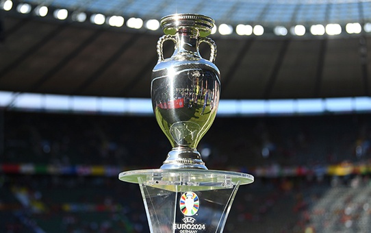 UEFA'dan tarihi karar: Bir şampiyonluk iki ülkeye verildi