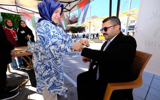 Akdağmadeni'nde Filistin'e Destek İçin Dayanışma Çadırı Kuruldu