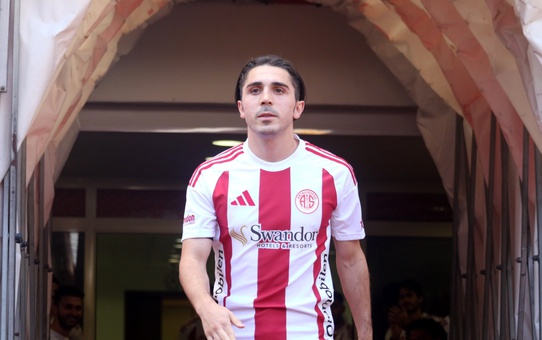 Antalyaspor'un 20 Yeni Transferi Tanıtıldı