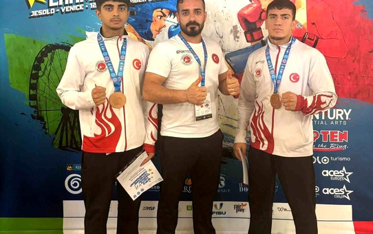 Elazığlı Sporcular Avrupa'dan Bronzla Döndü