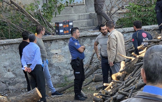 Muş'ta Otoparkta Erkek Cesedi Bulundu