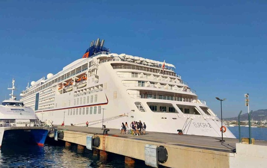 Bodrum'a Lüks Yolcu Gemisi Geldi