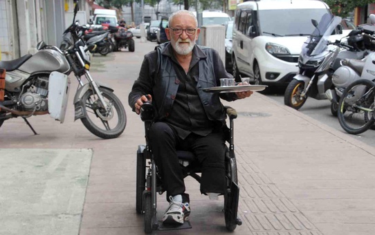 Engeline Rağmen Çay Ocağında Devam Ediyor