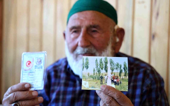 100 Yaşındaki Mahmut Şimşek'in Sağlık Sırrı: Süt!