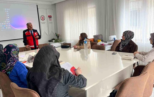 Bayburt’ta Aile Destek Merkezi Eğitimi