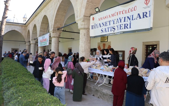 Amasya'da Filistin'e Destek Hayır Çarşısı Açıldı