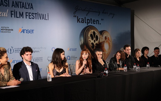 Antalya Film Festivali'nde 'Bağlantı Hatası' Ödüllü Gösterim