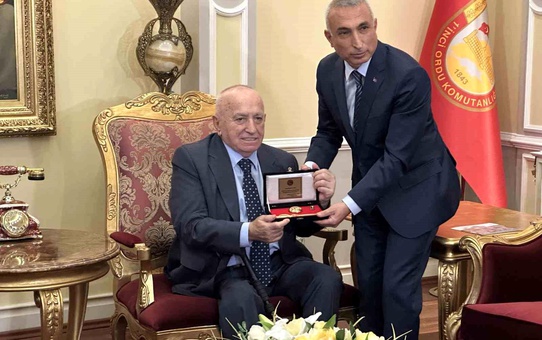 İş Adamı Acar'dan TSK'ya Anlamlı Bağış
