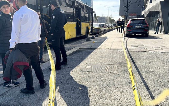 İETT Otobüsünde Bıçaklı Saldırı: 1 Ölü, 2 Yaralı