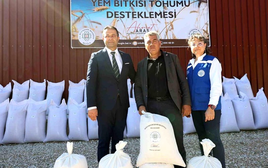 Muğla Belediyesi'nden Üreticilere 330 Ton Yem Tohumu Desteği