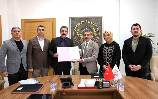 Erenler Belediyesi'nden Kantin Kart Projesi ile Eğitime Destek