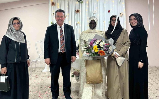Sudanlı Öğrenci 8 Ayda Hafız Oldu