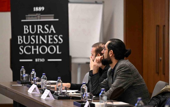 Bursa Business School'da Satış ve Pazarlama Eğitimi