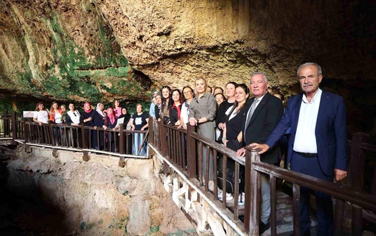 Merkezefendi Belediyesi'nden Kadınlara Özel Pamukkale Turları
