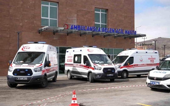 Niğde'de Aile Yemeğinde Zehirlenme