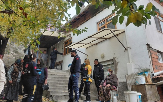 Bayat'ta Evde Yangın: Ayşe Mercan Hastaneye Kaldırıldı