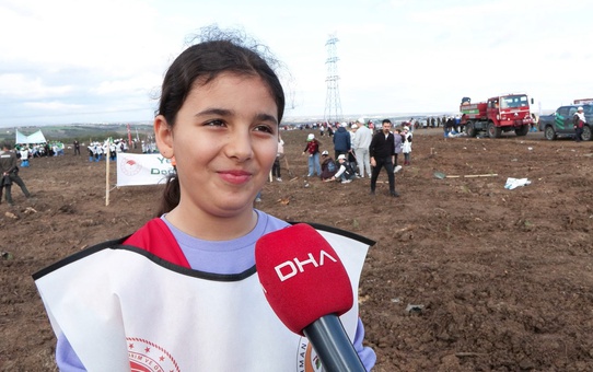 Silivri'de Milli Ağaçlandırma Günü Etkinliği: 15 Bin Fidan Toprakla Buluştu