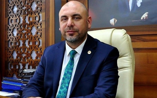 Orhangazi Belediye Başkanı kardeşinin evinde fenalaşıp hastaneye kaldırıldı