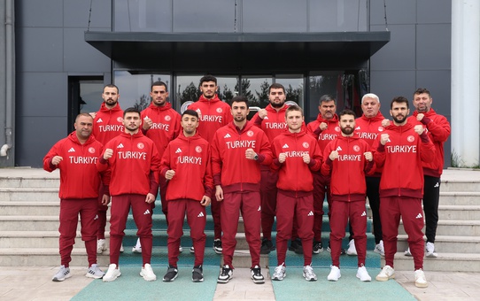 Milli Boks Takımları Budapeşte'ye Gitti