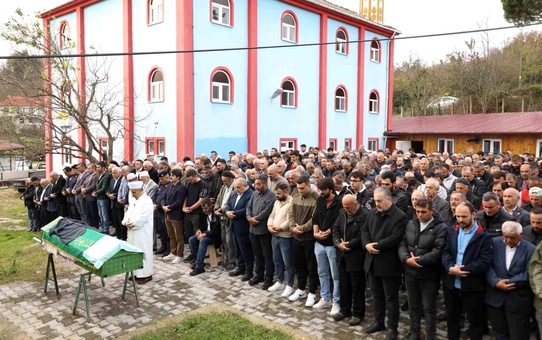 Küçükkızılkum Köyü Muhtarı Recep Denizer Hayatını Kaybetti