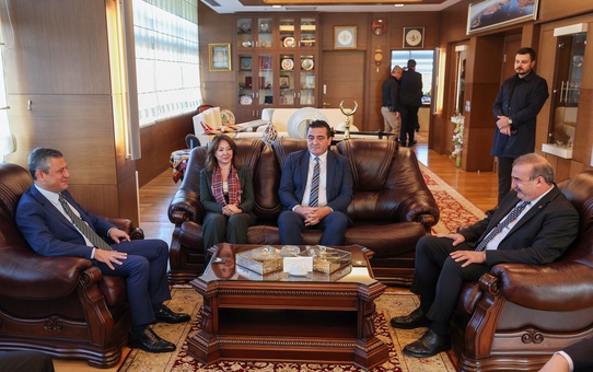 Özgür Özel Uyuşmazlık Mahkemesi'ni Ziyaret Etti