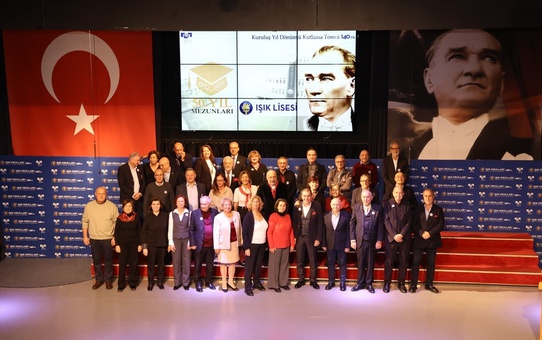 FMV Işık Okulları'ndan 140. Yıl Kutlaması