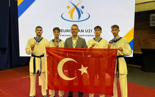 Kosova'da Tekvando Şampiyonası Madalyaları!