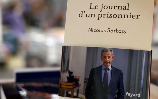 Sarkozy'nin Hapisteki Günlükleri Kitaplaştı