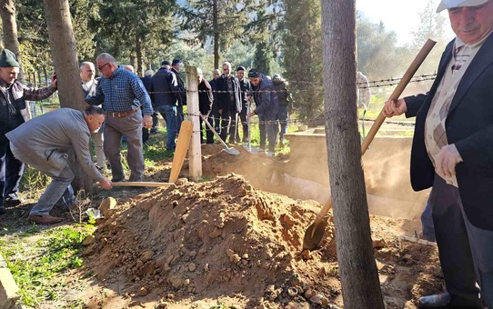 Aydın'ın Ünlü Müezzini Hafız Güngör Mengi Hayatını Kaybetti