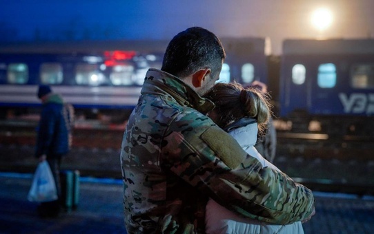 Aşk Treni: Savaş Ortasında Umut
