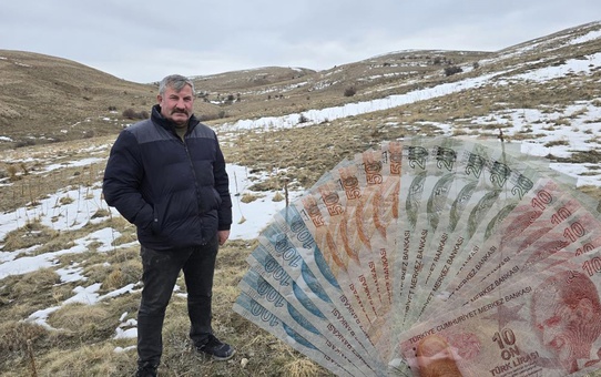 Babasına kızıp girdiği işte paraya para demiyor: Memur olsaydım bu kadar kazanazmadım