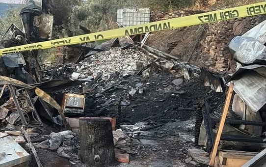 Bayındır'da Yangın: 1 Ölü, 1 Yaralı