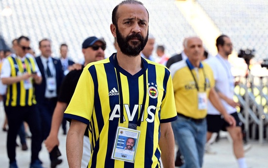 Fenerbahçeli ünlü oyuncunun tek kelimelik Galatasaray paylaşımı ortalığı karıştırdı 