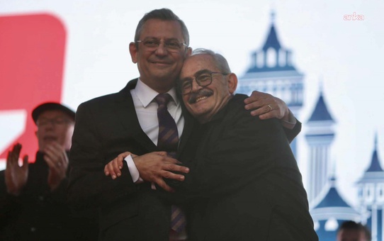 Yılmaz Büyükerşen siyaseti bıraktı