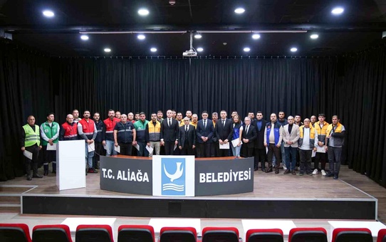 Aliağa'da orman yangınlarıyla mücadele eden personele teşekkür belgesi