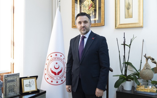 DEVLET KORUMASINDAN AİLE ŞEFKATİNE - İstanbul'da 1150 çift koruyucu ailelikle çocuklara umut oldu