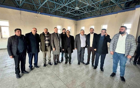 Burhan Taşdemir, Akyaka Esnaf ve Sanatkarlar Odası Başkanlığında güven tazeledi