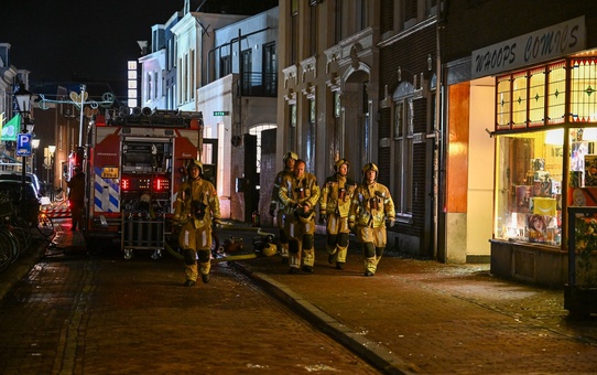Hollanda'nın Utrecht kentinde meydana gelen patlama yangına yol açtı