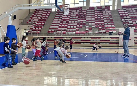 Eskişehirli miniklerin spor keyfi