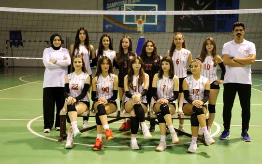 Lefke Akademi Voleybol Takımı Bölgesel Lig'de