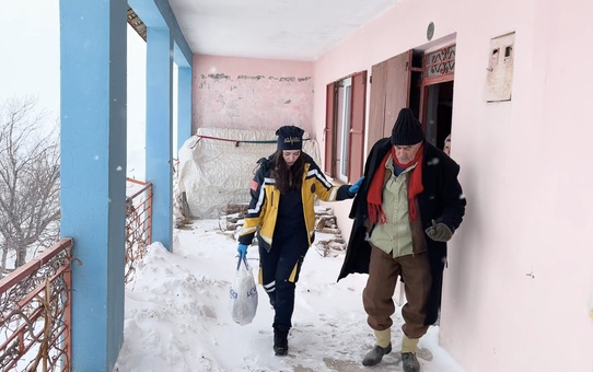 Kar Yağışı Sağlık Ekiplerini Zorladı