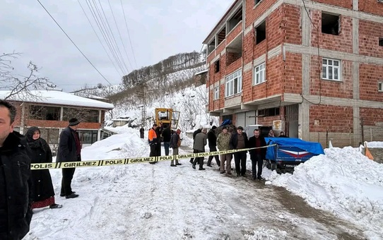 Kar Küreme Aracı, Yaşlı Adamı Hainsel Çarptı