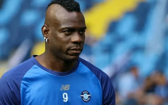 Aylardır futbol oynamayan Mario Balotelli'nin yeni takımı bomba