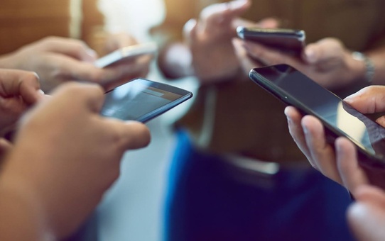 Efsane telefon markası Türkiye'ye geri dönüyor