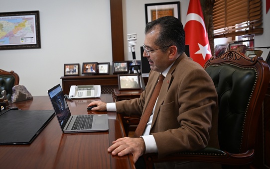 2025'in En İyi Fotoğrafları Oylama Sürecinde