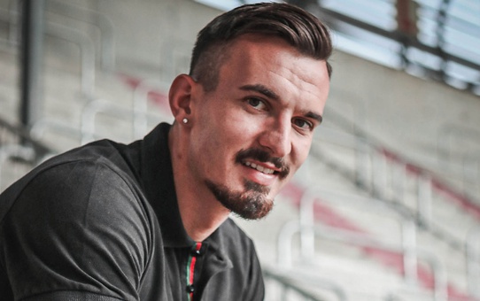 Eski Fenerbahçeli Mergim Berisha'nın yeni takımı şaşırttı