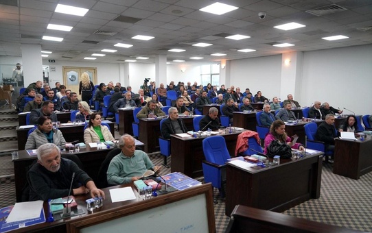 Edremit'te gündem afet hazırlığı, doğalgaz ve arıtma projeleri