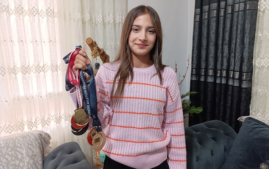 Emine Elif Özer Rekor Kırdı