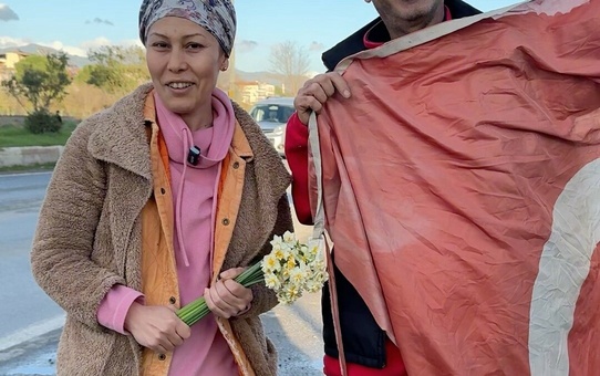 Doğum Günü Hediyesi: Türk Bayrağını Kurtardı